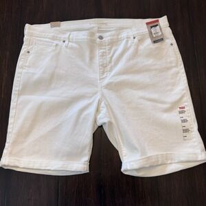 Womens LEVI's White Bermuda Shorts 24W Classic Fit 9"‎ Inseam NWT Classic Cuffed